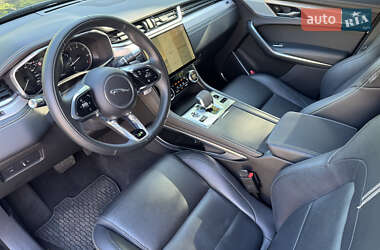 Внедорожник / Кроссовер Jaguar F-Pace 2021 в 