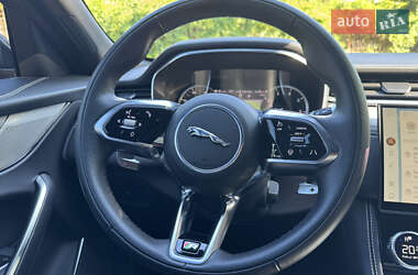 Внедорожник / Кроссовер Jaguar F-Pace 2021 в 