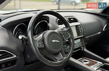 Позашляховик / Кросовер Jaguar F-Pace 2016 в 
