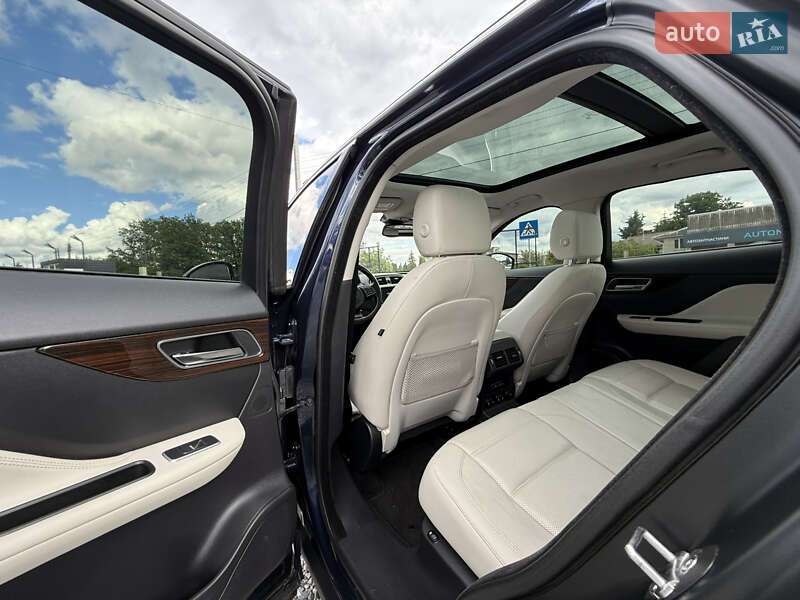 Позашляховик / Кросовер Jaguar F-Pace 2016 в Умані