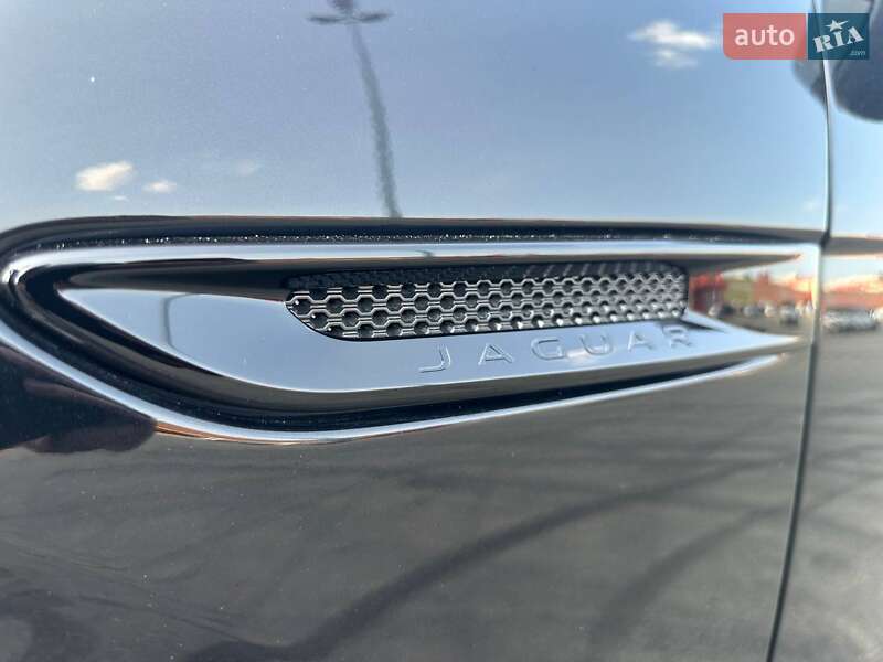 Внедорожник / Кроссовер Jaguar F-Pace 2017 в Киеве