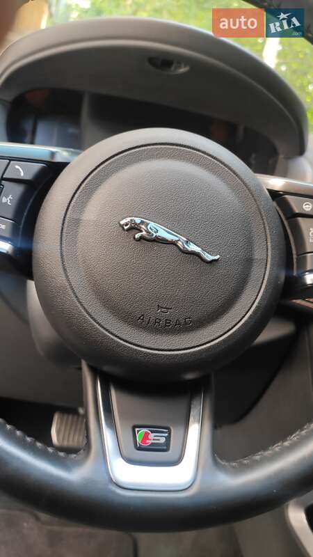 Внедорожник / Кроссовер Jaguar F-Pace 2017 в Киеве