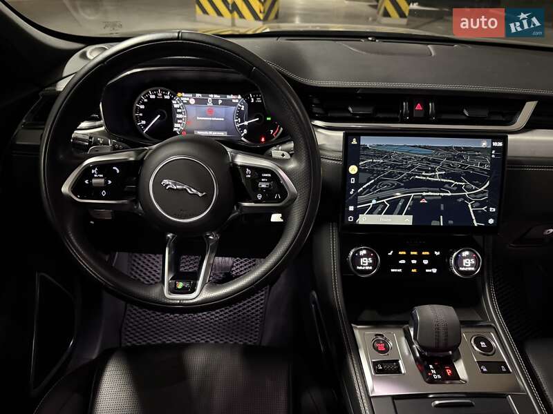 Внедорожник / Кроссовер Jaguar F-Pace 2021 в Киеве
