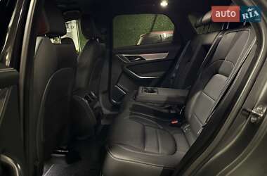 Внедорожник / Кроссовер Jaguar F-Pace 2021 в 