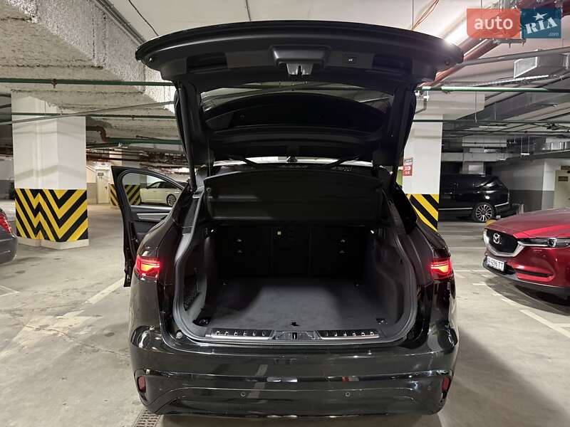 Внедорожник / Кроссовер Jaguar F-Pace 2021 в Киеве