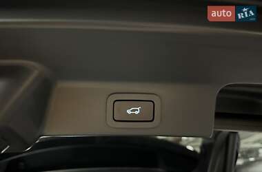 Внедорожник / Кроссовер Jaguar F-Pace 2021 в 