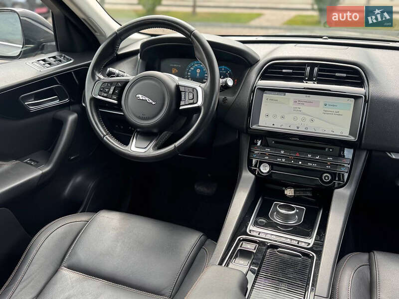 Позашляховик / Кросовер Jaguar F-Pace 2018 в Івано-Франківську