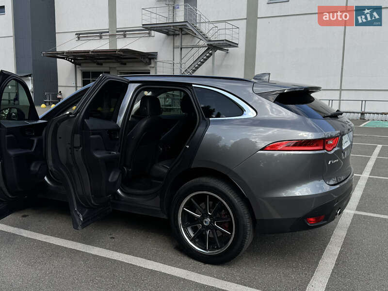 Позашляховик / Кросовер Jaguar F-Pace 2017 в Києві