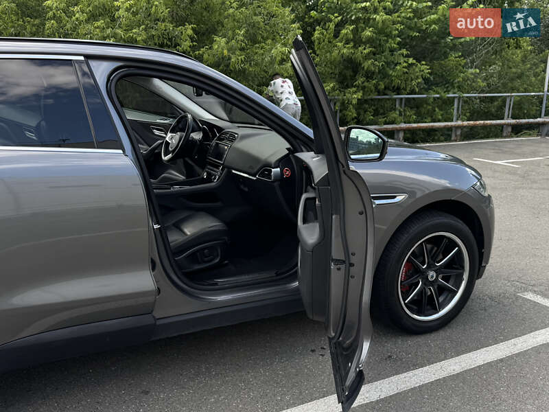 Позашляховик / Кросовер Jaguar F-Pace 2017 в Києві