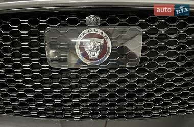 Внедорожник / Кроссовер Jaguar F-Pace 2019 в 