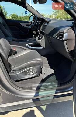 Внедорожник / Кроссовер Jaguar F-Pace 2019 в 