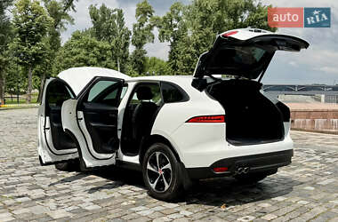 Позашляховик / Кросовер Jaguar F-Pace 2016 в 