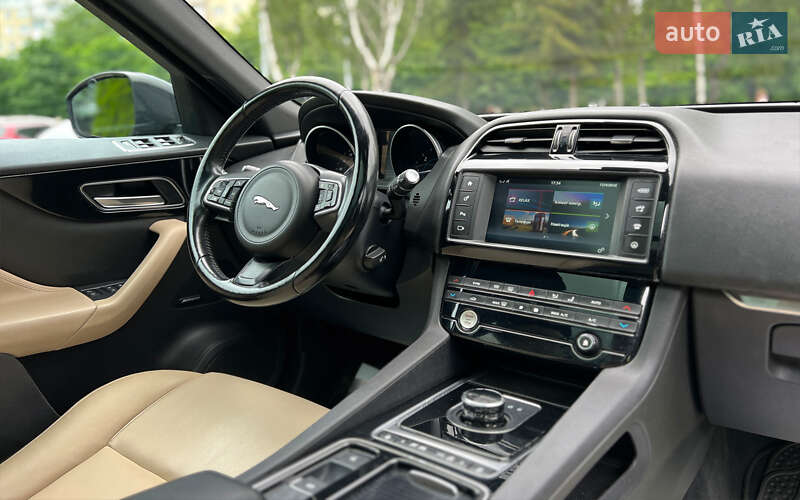 Внедорожник / Кроссовер Jaguar F-Pace 2017 в Львове