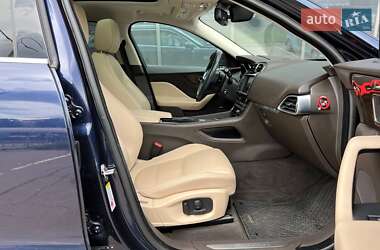 Внедорожник / Кроссовер Jaguar F-Pace 2017 в 