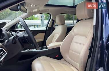 Внедорожник / Кроссовер Jaguar F-Pace 2017 в 
