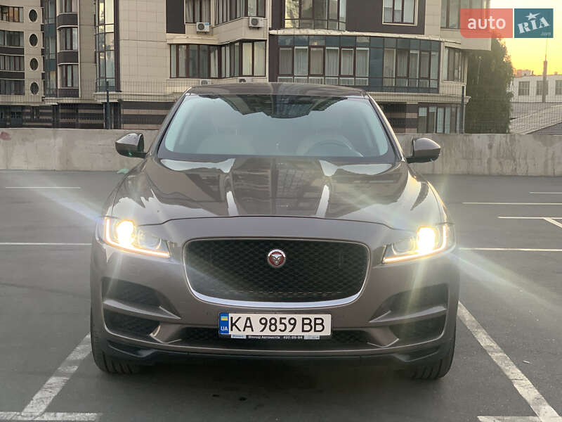 Внедорожник / Кроссовер Jaguar F-Pace 2016 в Киеве