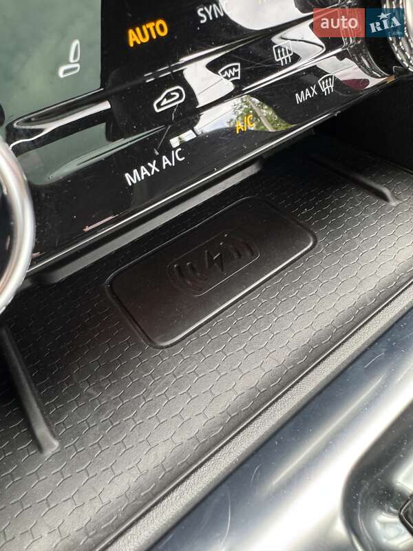 Позашляховик / Кросовер Jaguar F-Pace 2021 в Нововолинську