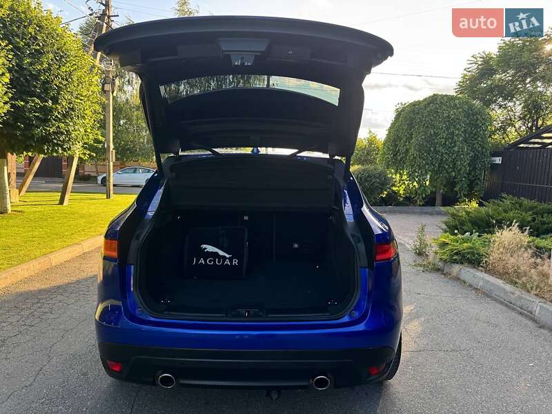 Позашляховик / Кросовер Jaguar F-Pace 2018 в Дніпрі фото 32 Позашляховик / Кросовер Jaguar F-Pace 2018 в Дніпрі
