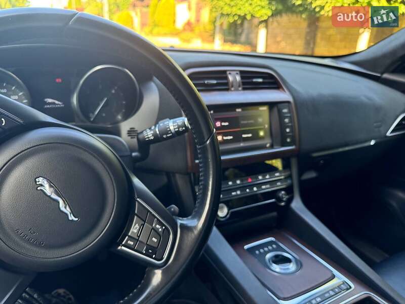 Внедорожник / Кроссовер Jaguar F-Pace 2018 в Днепре