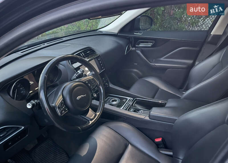 Внедорожник / Кроссовер Jaguar F-Pace 2017 в Киеве