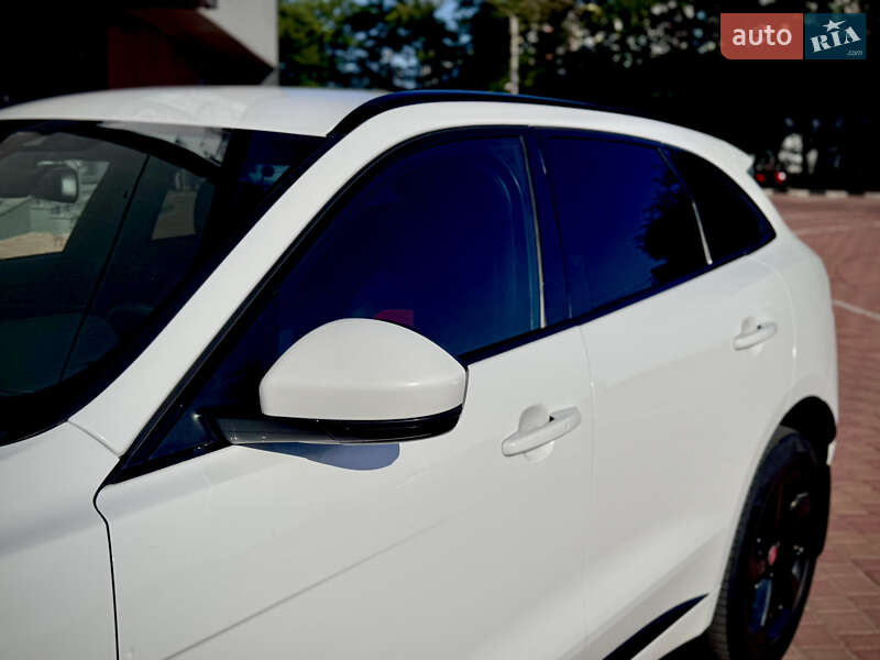 Внедорожник / Кроссовер Jaguar F-Pace 2017 в Одессе