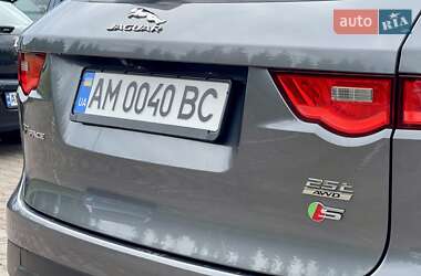 Внедорожник / Кроссовер Jaguar F-Pace 2018 в 
