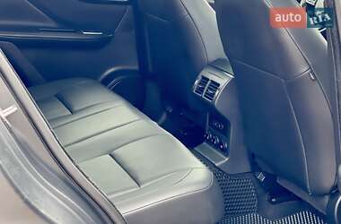 Внедорожник / Кроссовер Jaguar F-Pace 2018 в 