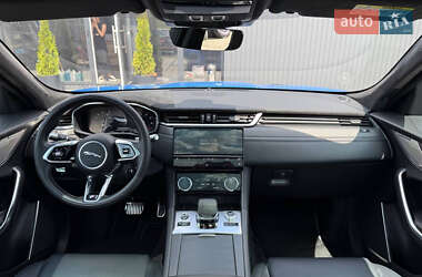 Внедорожник / Кроссовер Jaguar F-Pace 2021 в 