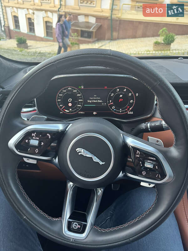 Внедорожник / Кроссовер Jaguar F-Pace 2021 в Киеве