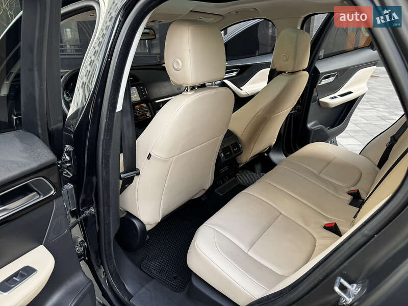 Внедорожник / Кроссовер Jaguar F-Pace 2017 в Киеве