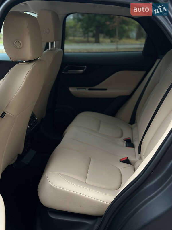 Внедорожник / Кроссовер Jaguar F-Pace 2017 в Александровке