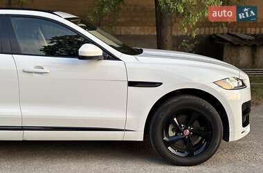 Позашляховик / Кросовер Jaguar F-Pace 2019 в 