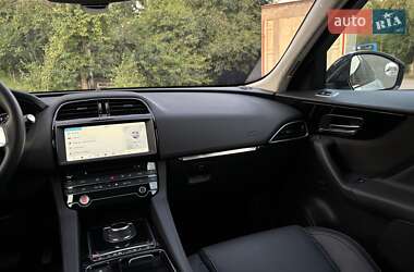 Позашляховик / Кросовер Jaguar F-Pace 2019 в 