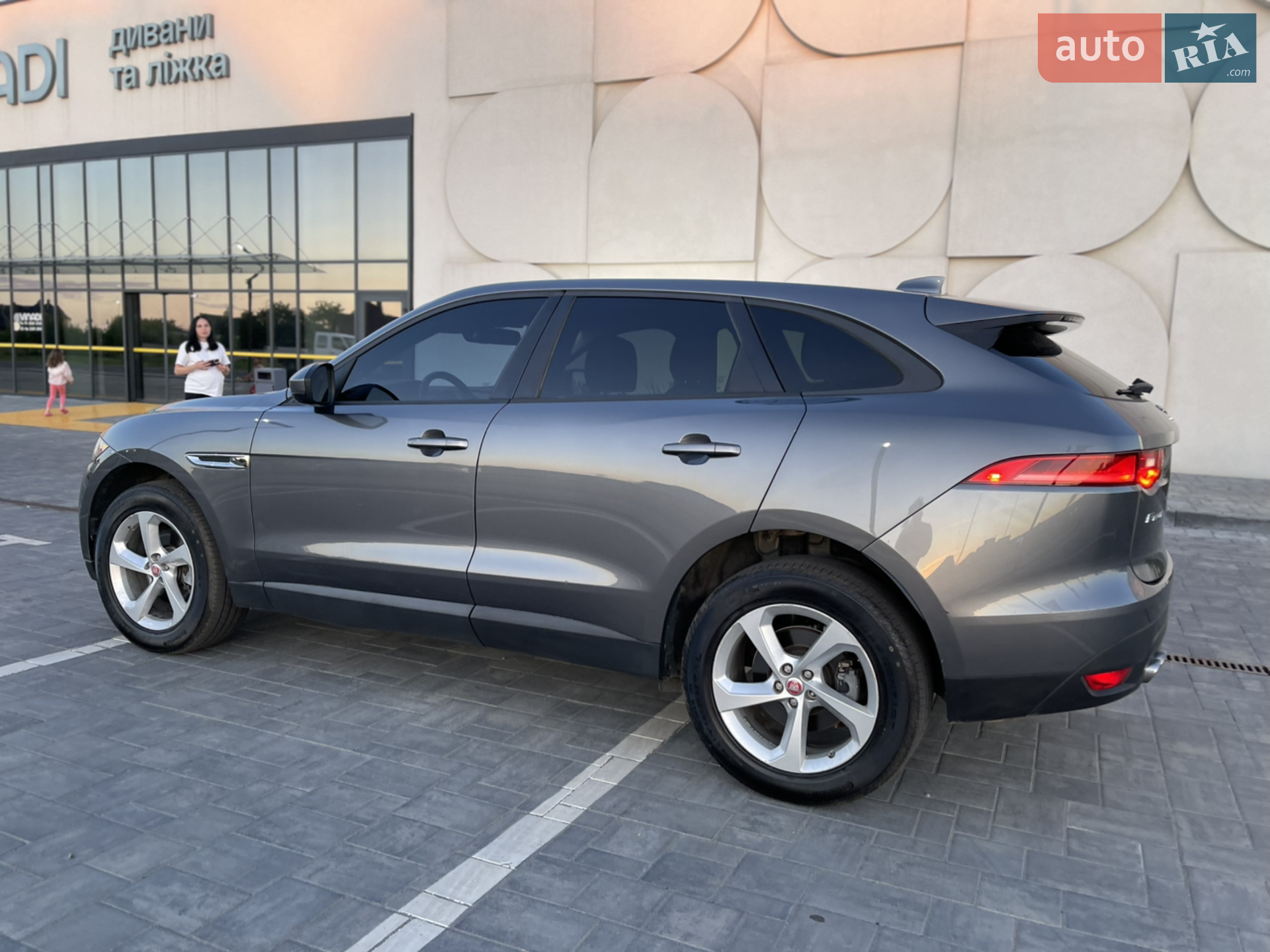 2017 Jaguar F-Pace - мініатюра 10