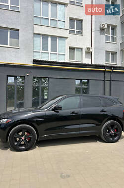 Внедорожник / Кроссовер Jaguar F-Pace 2016 в 