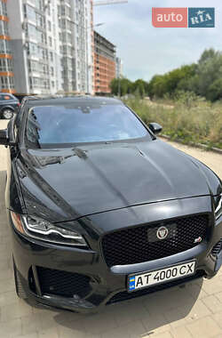 Внедорожник / Кроссовер Jaguar F-Pace 2016 в 