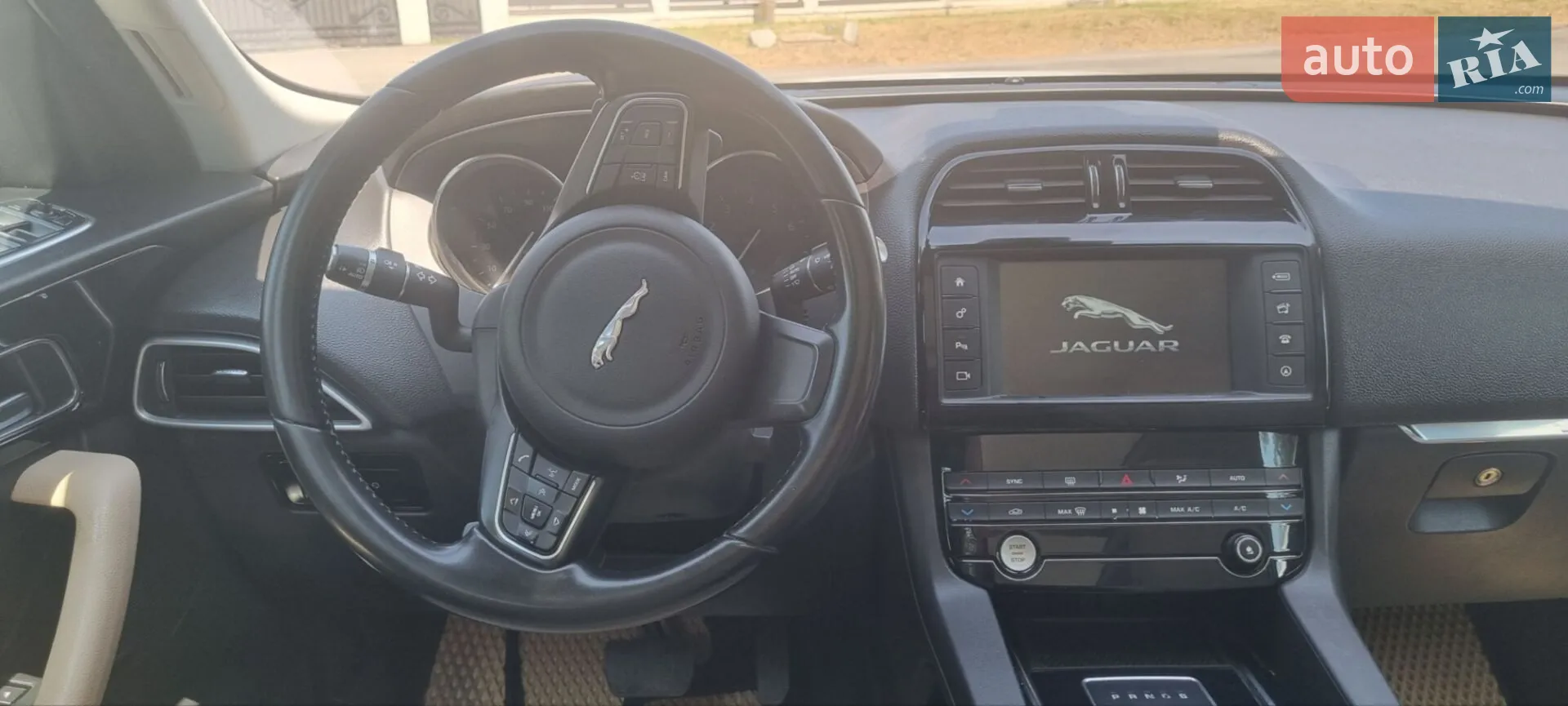 2016 Jaguar F-Pace - мініатюра 8