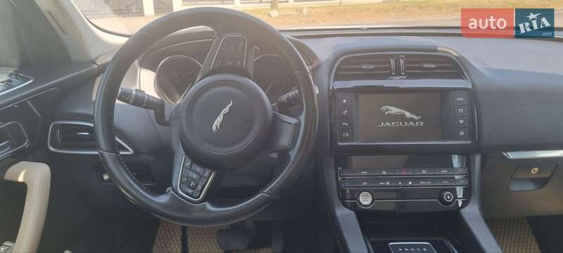 Внедорожник / Кроссовер Jaguar F-Pace 2016 в Виннице фото 8 Внедорожник / Кроссовер Jaguar F-Pace 2016 в Виннице