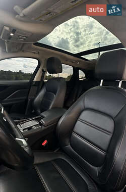 Позашляховик / Кросовер Jaguar F-Pace 2019 в 