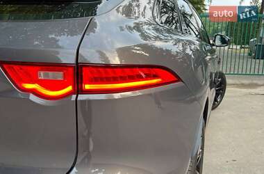 Внедорожник / Кроссовер Jaguar F-Pace 2016 в 