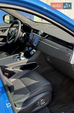 Позашляховик / Кросовер Jaguar F-Pace 2021 в 