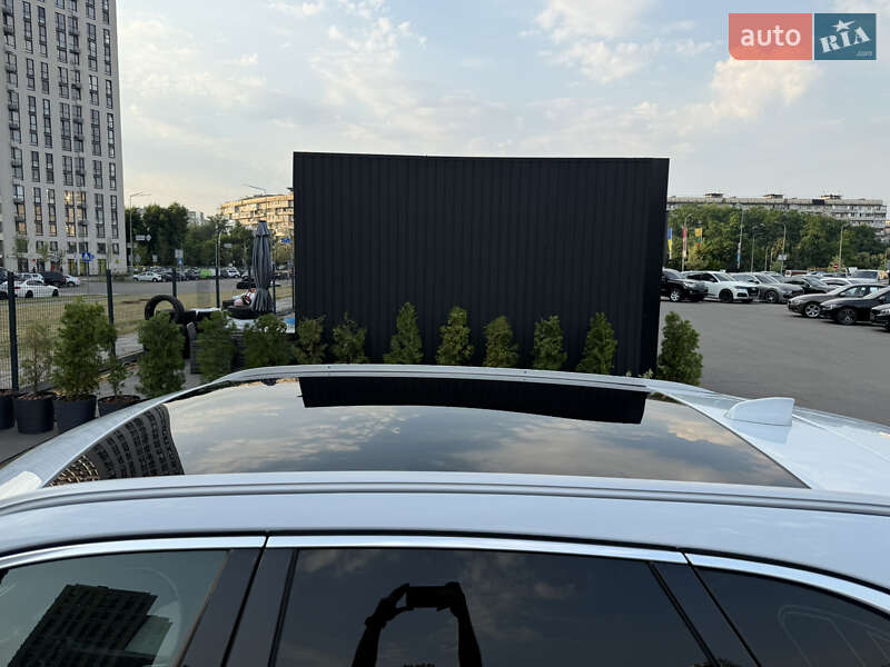 Внедорожник / Кроссовер Jaguar F-Pace 2016 в Киеве