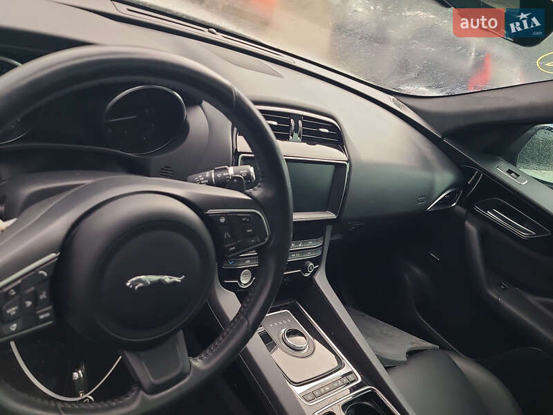 Позашляховик / Кросовер Jaguar F-Pace 2020 в Києві