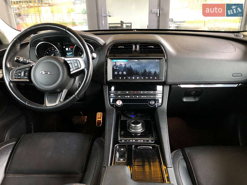 Внедорожник / Кроссовер Jaguar F-Pace 2019 в Львове