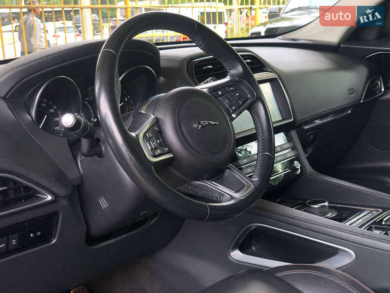 Внедорожник / Кроссовер Jaguar F-Pace 2019 в Львове