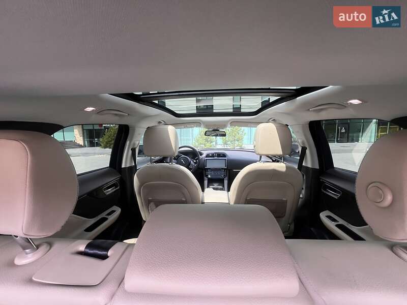 Позашляховик / Кросовер Jaguar F-Pace 2016 в Хмельницькому фото 10 Позашляховик / Кросовер Jaguar F-Pace 2016 в Хмельницькому