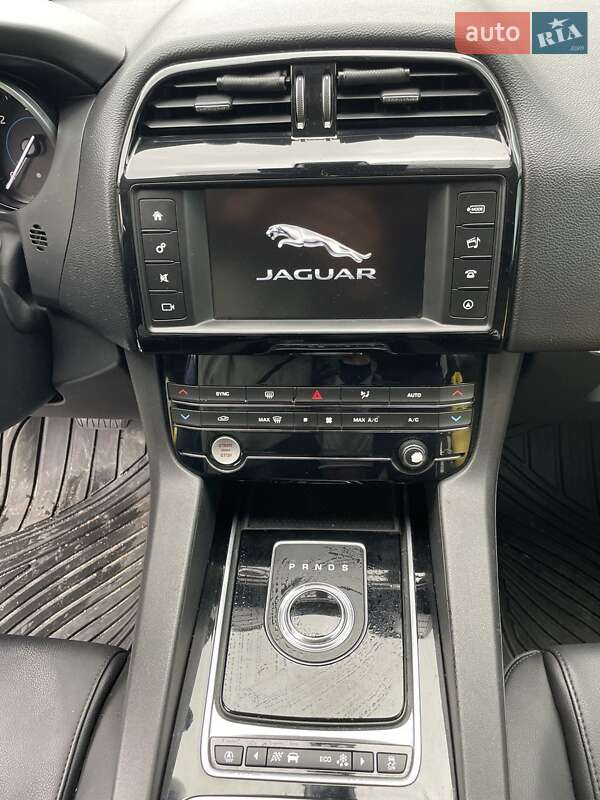 Внедорожник / Кроссовер Jaguar F-Pace 2018 в Киеве