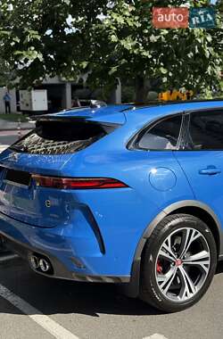 Внедорожник / Кроссовер Jaguar F-Pace 2021 в 
