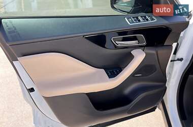 Внедорожник / Кроссовер Jaguar F-Pace 2018 в 