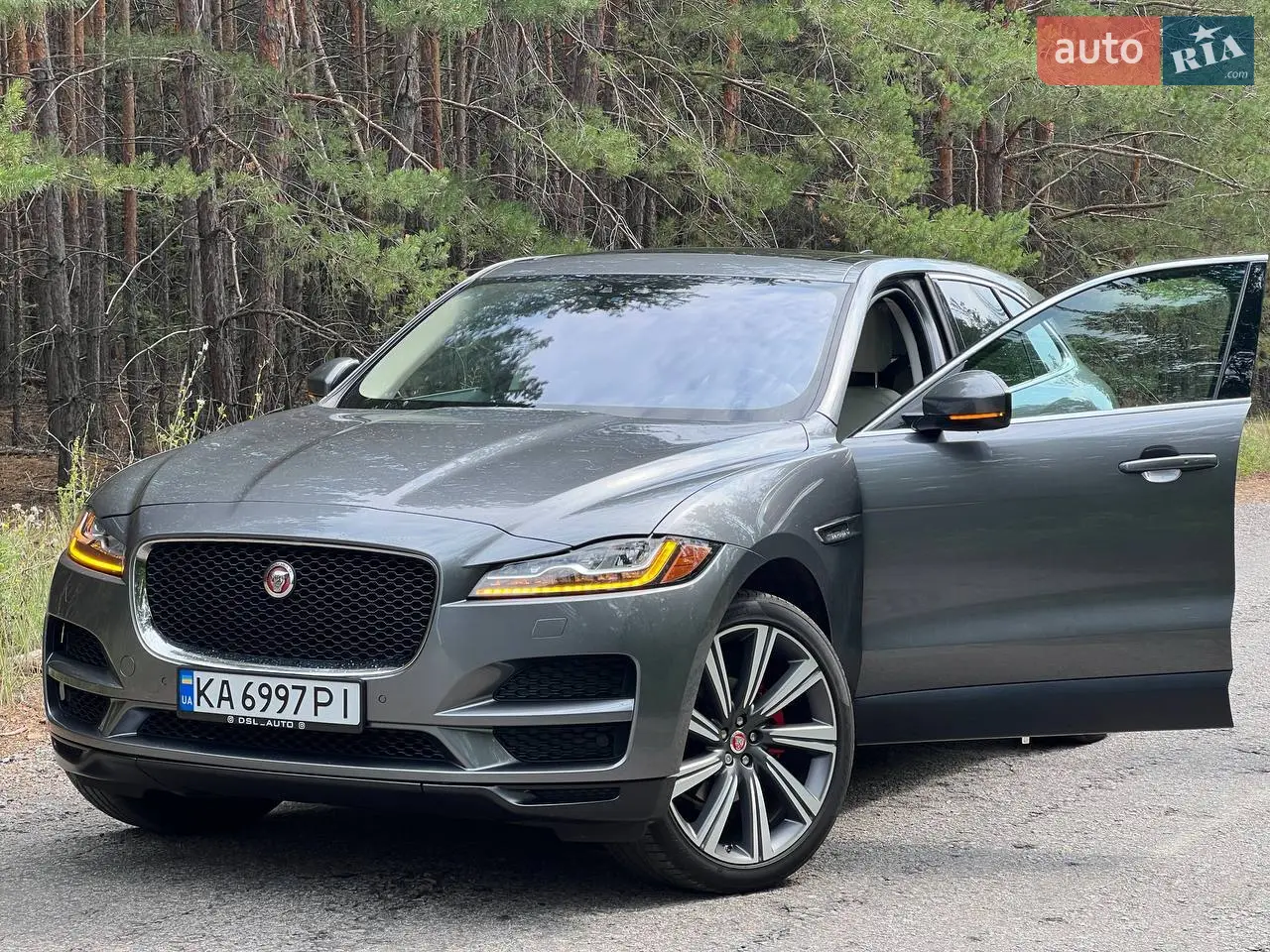 2016 Jaguar F-Pace - мініатюра 11